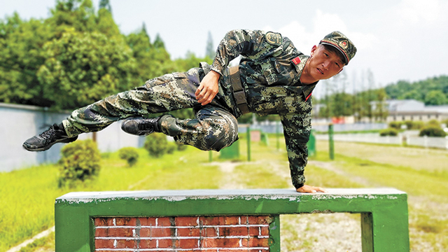 一個士兵的平凡世界：只要堅持拼搏，總會迎來一次次跨越