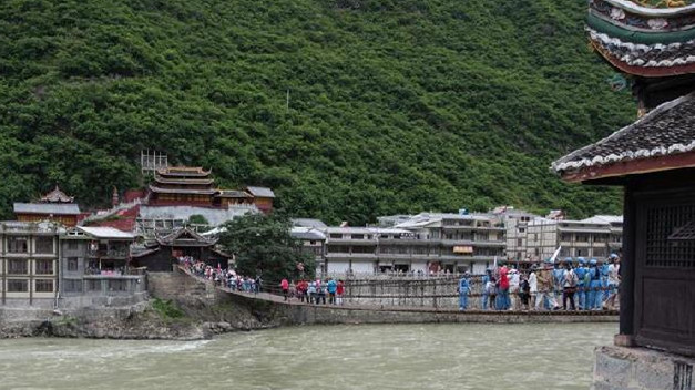 訪大渡河探瀘定橋 感受世界軍史奇跡