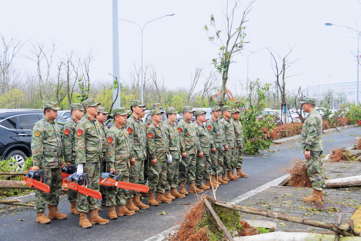 4.3向塘出動民兵搶險救災1