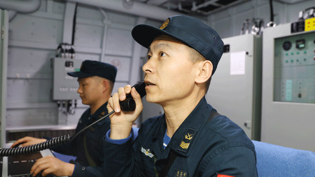 了不起的中國軍人丨董國峰：登上了更先進的戰(zhàn)艦，就得挑戰(zhàn)更先進的專業(yè)