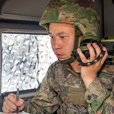 七赴高原，角逐無形戰(zhàn)場——記“最美新時(shí)代革命軍人”陳楊